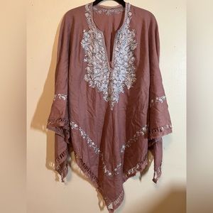 🤎 Handmade Shawl. Can fit a S to XL